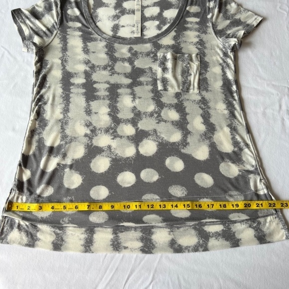 Lululemon Perfect Layer Tee in seaside dot burnout - Picture 9 of 10